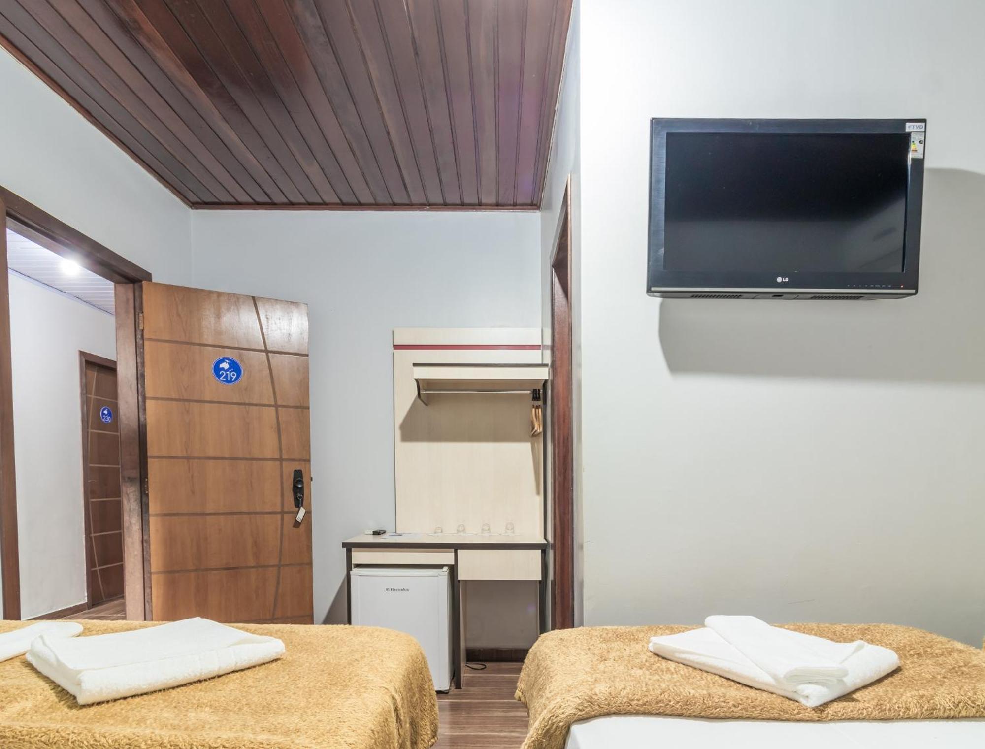 Foz Budget Hotel Фос-ду-Игуасу Экстерьер фото